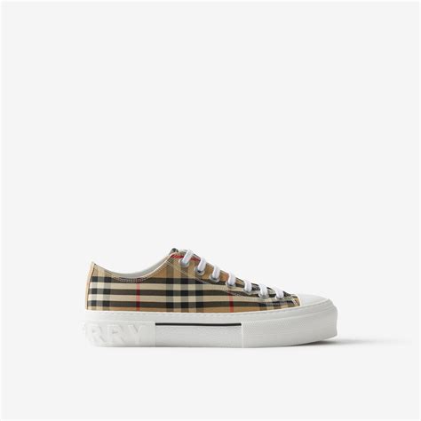 Burberry shoes price in rands